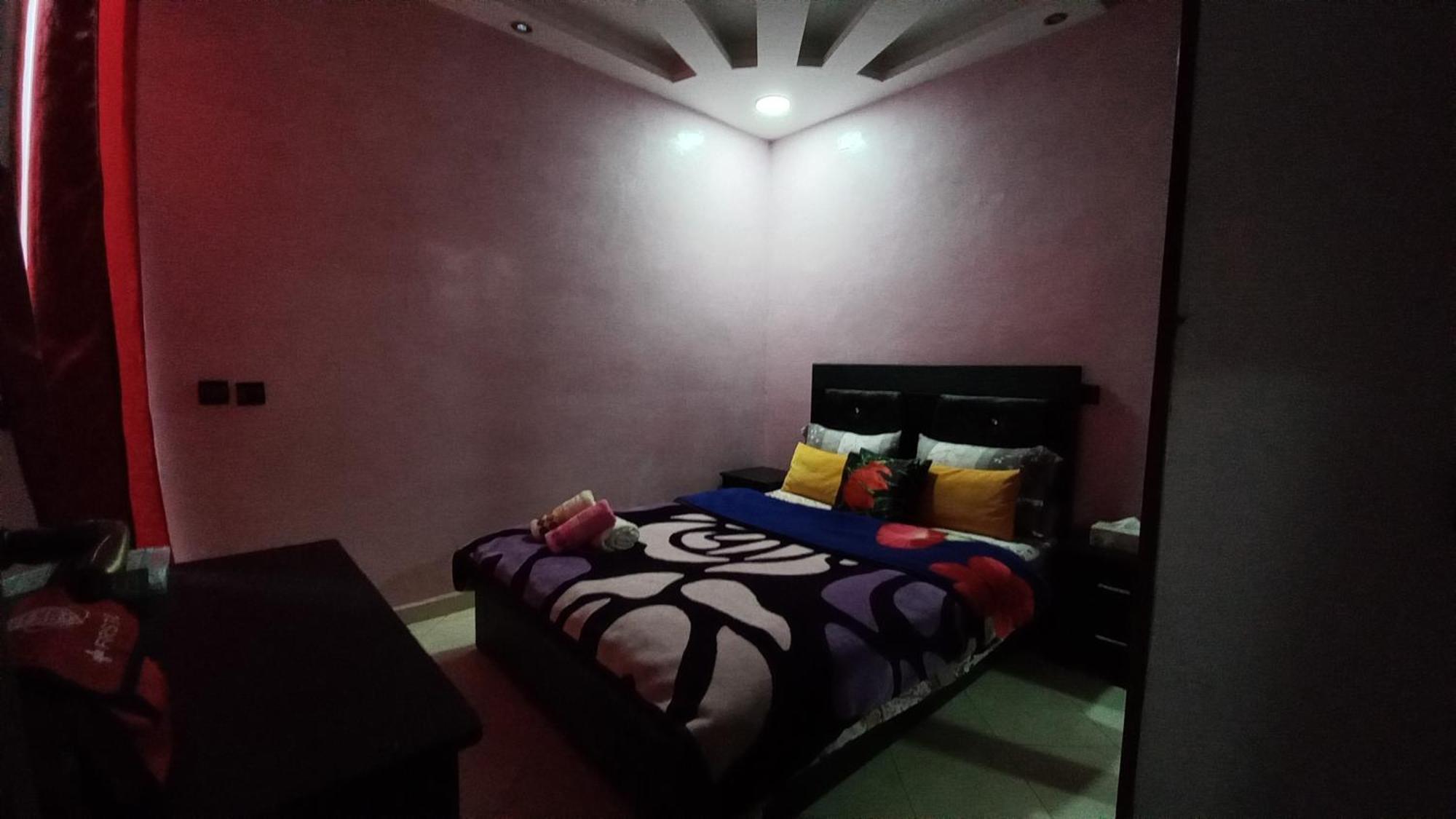 chambre privé aéroport Mohamed 5 Deroua Esterno foto